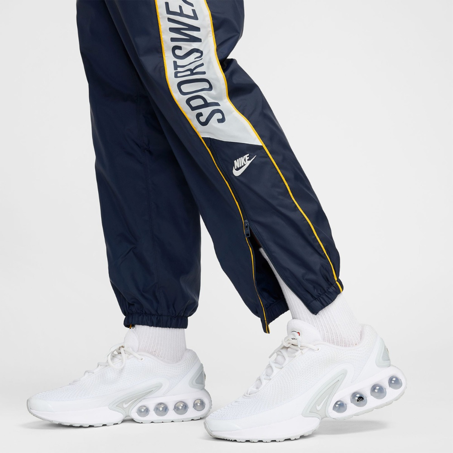 Nike Men’s Nike Club Woven Jogger