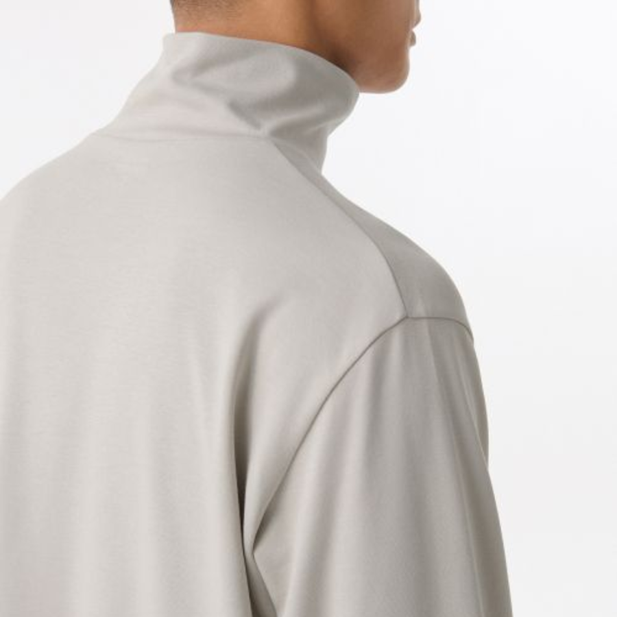 [HeatStandard] Turtle Neck Long Sleeve T-Shirt [Light Beige]