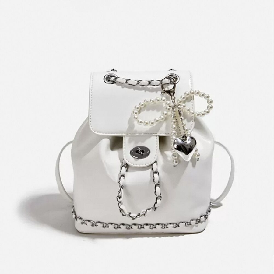 Ribbon Charm Chain Backpack — мини-рюкзак с цепочкой и декоративным бантом для романтичных повседневных образов