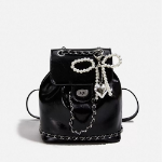 Ribbon Charm Chain Backpack — мини-рюкзак с цепочкой и декоративным бантом для романтичных повседневных образов