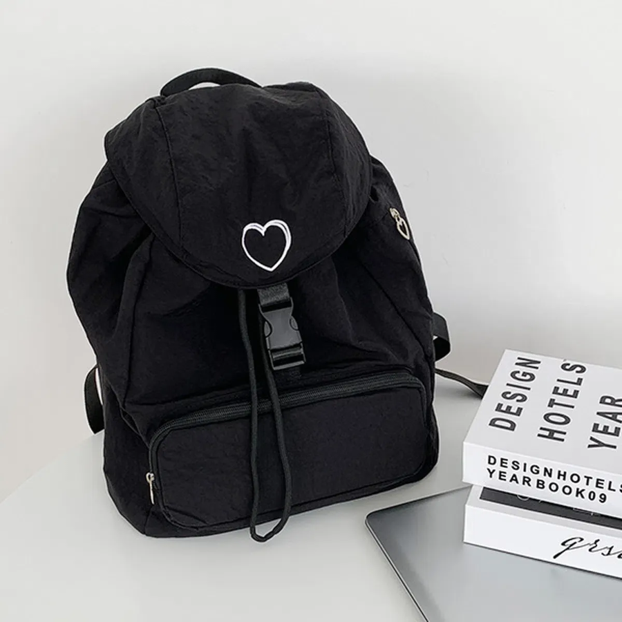 Love Pocket String Backpack — акцентная сумка-мешок с романтичным настроением