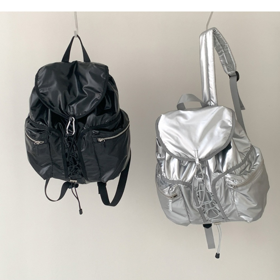 Glossy Drawstring Backpack with Dual Pockets — глянцевый рюкзак-мешок для ярких будней
