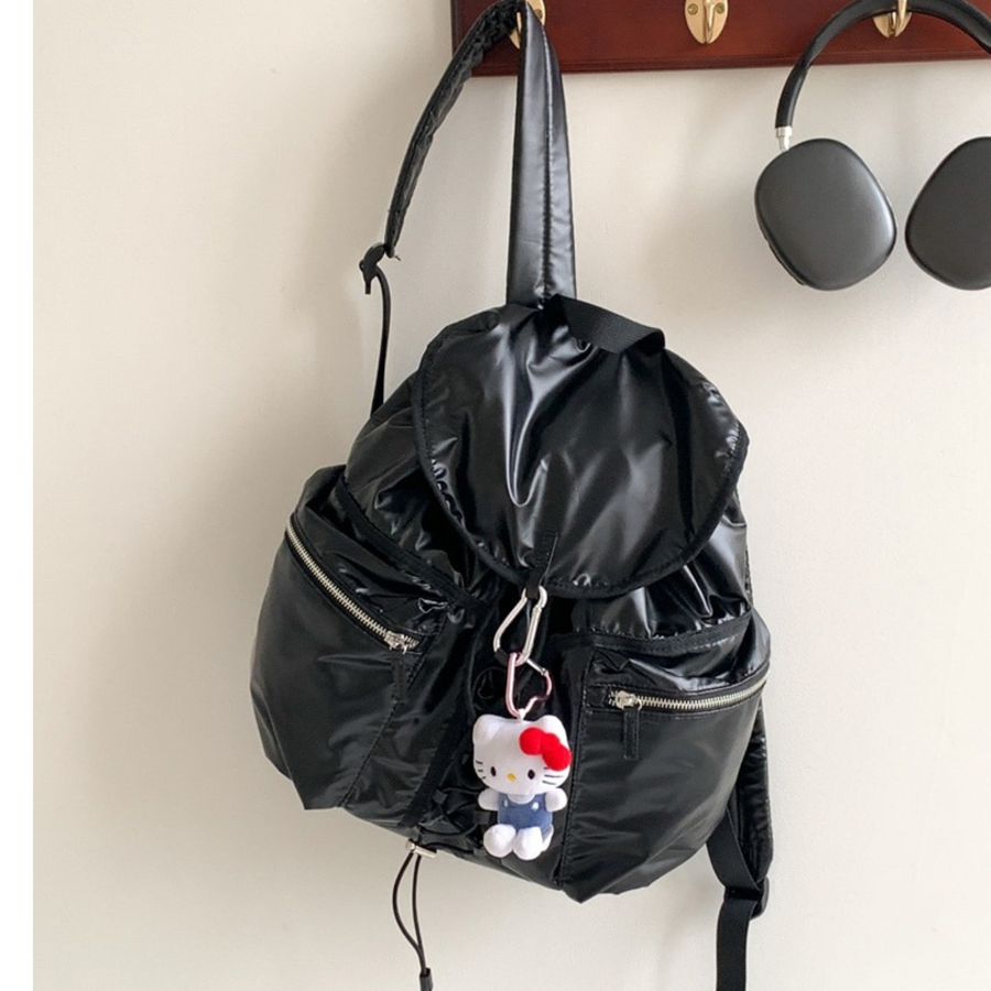 Glossy Drawstring Backpack with Dual Pockets — глянцевый рюкзак-мешок для ярких будней