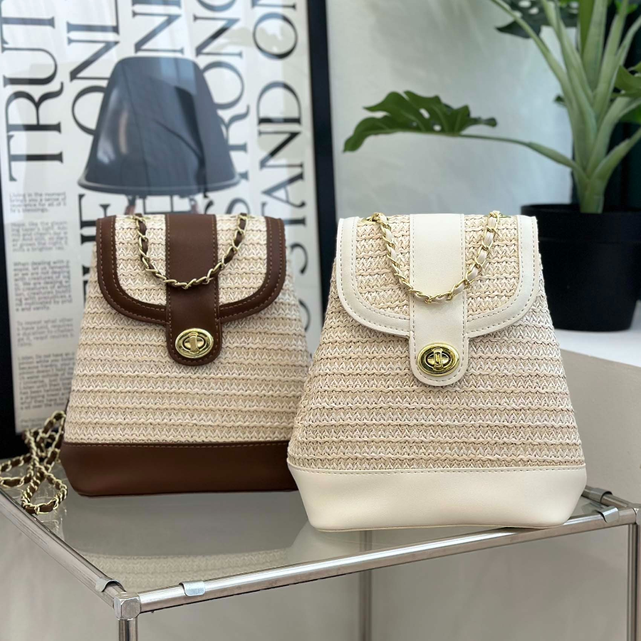 High-Quality Rattan Chain Mini Backpack — плетёный акцент с городским шиком