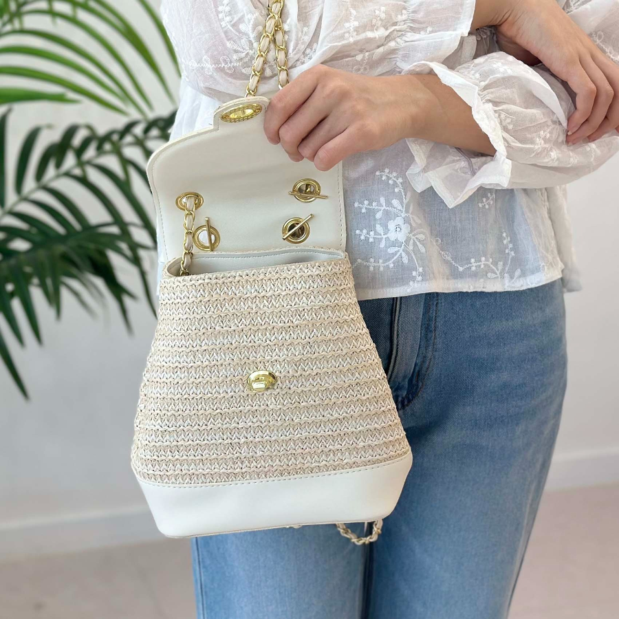 High-Quality Rattan Chain Mini Backpack — плетёный акцент с городским шиком