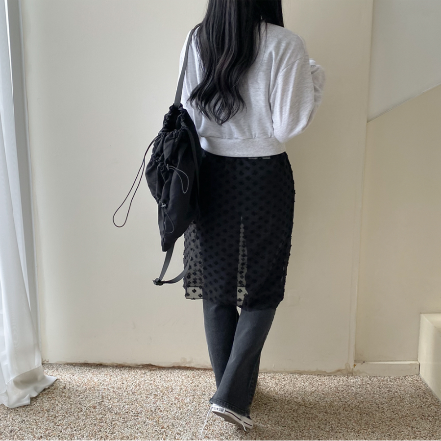 String Eco Shirring Backpack — лёгкий Y2K-акцент в повседневном стиле