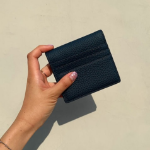 Темно-синий