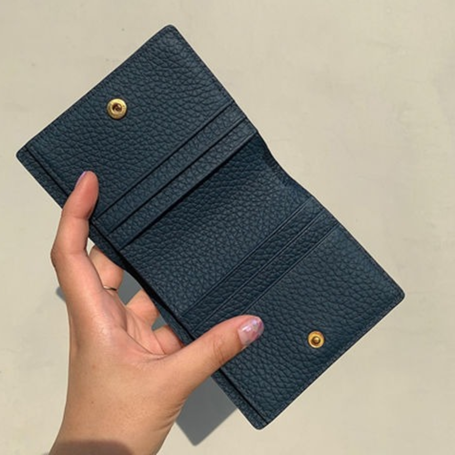 Multi-Storage Zip Pocket Bifold Wallet — компактность и функциональность в одном формате