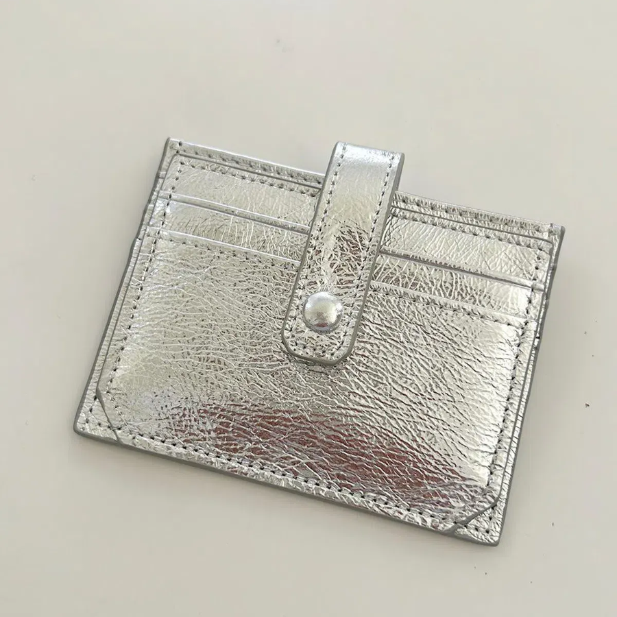 Silver Cowhide Open Card Holder Wallet — изящный акцент в практичном исполнении