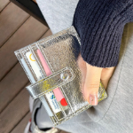 Silver Cowhide Open Card Holder Wallet — изящный акцент в практичном исполнении