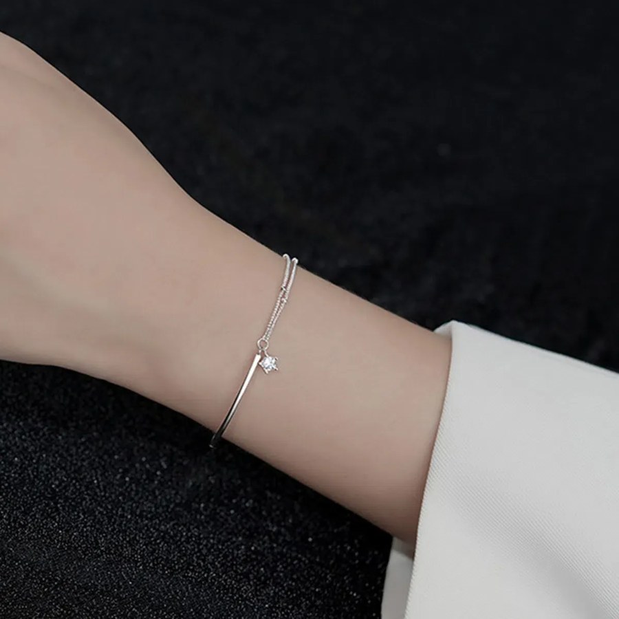 Серебряный браслет с кристаллом и двойной цепочкой