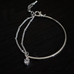 Серебряный браслет с кристаллом и двойной цепочкой