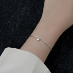 Серебряный браслет с кристаллом и двойной цепочкой