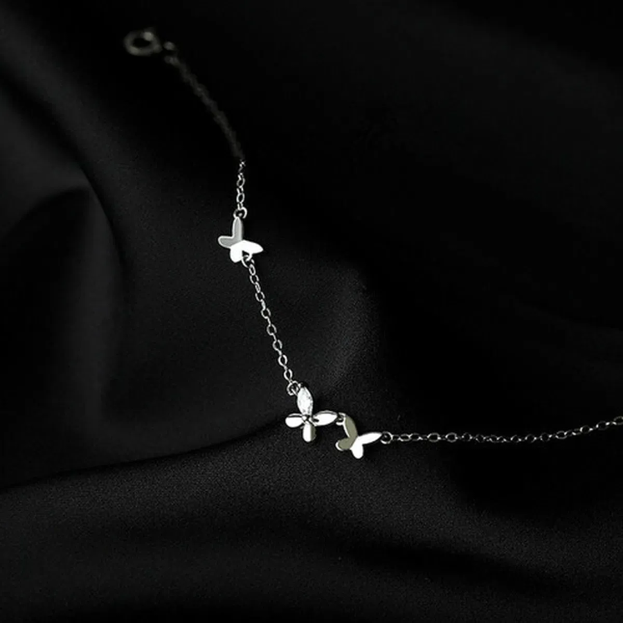 Серебряный браслет с подвеской-бабочкой