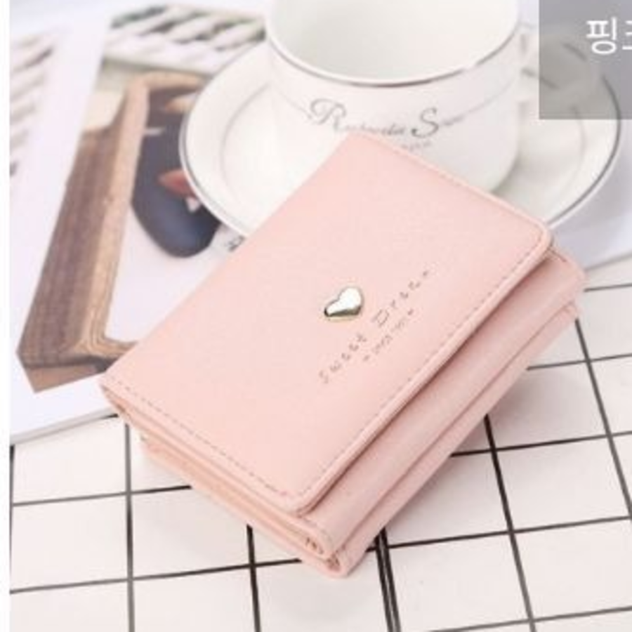 Женский casual-кошелёк с сердцем — компактный акцент с характером