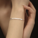 Браслет с мягкой цепочкой и двойной тонкой змейкой