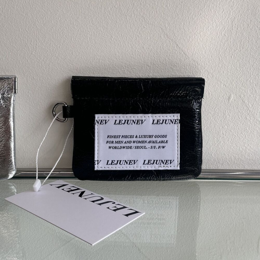 Reju Crop Real Leather Card Case — трендовый акцент и продуманная организация