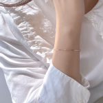 Серебряный браслет с одной цепочкой-змейкой