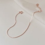 Серебряный браслет с одной цепочкой-змейкой