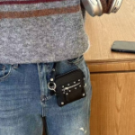 Chain Hearts Mini Crossbag — стильный акцент с романтичным настроением