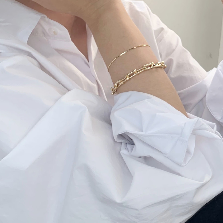 Серебристый браслет с крупными звеньями-скобами