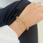 Серебристый браслет с крупными звеньями-скобами