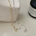 Серебряный браслет с винтажными жемчужинами и блестящей цепочкой