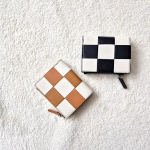 Светло-коричневый