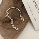 Серебряный браслет с подковообразной пряжкой и массивной цепью