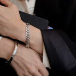 Браслет с цепочкой в стиле высококачественных часов