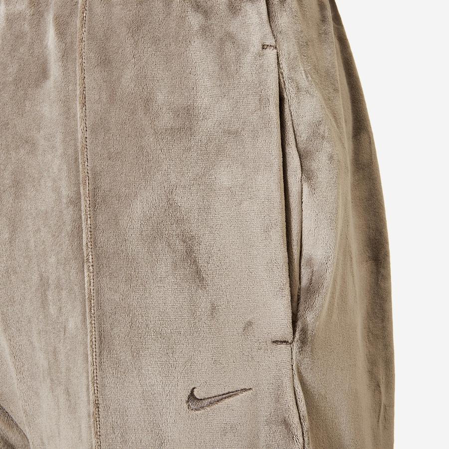 Nike Sportswear Women’s Chill Velour Mid-Rise Open Hem Sweatpants