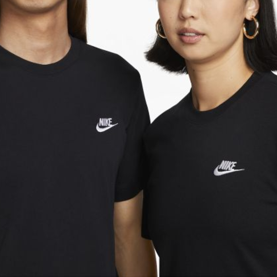 Nike Sportswear Club T-shirt M [Black:White] – AR4999-013