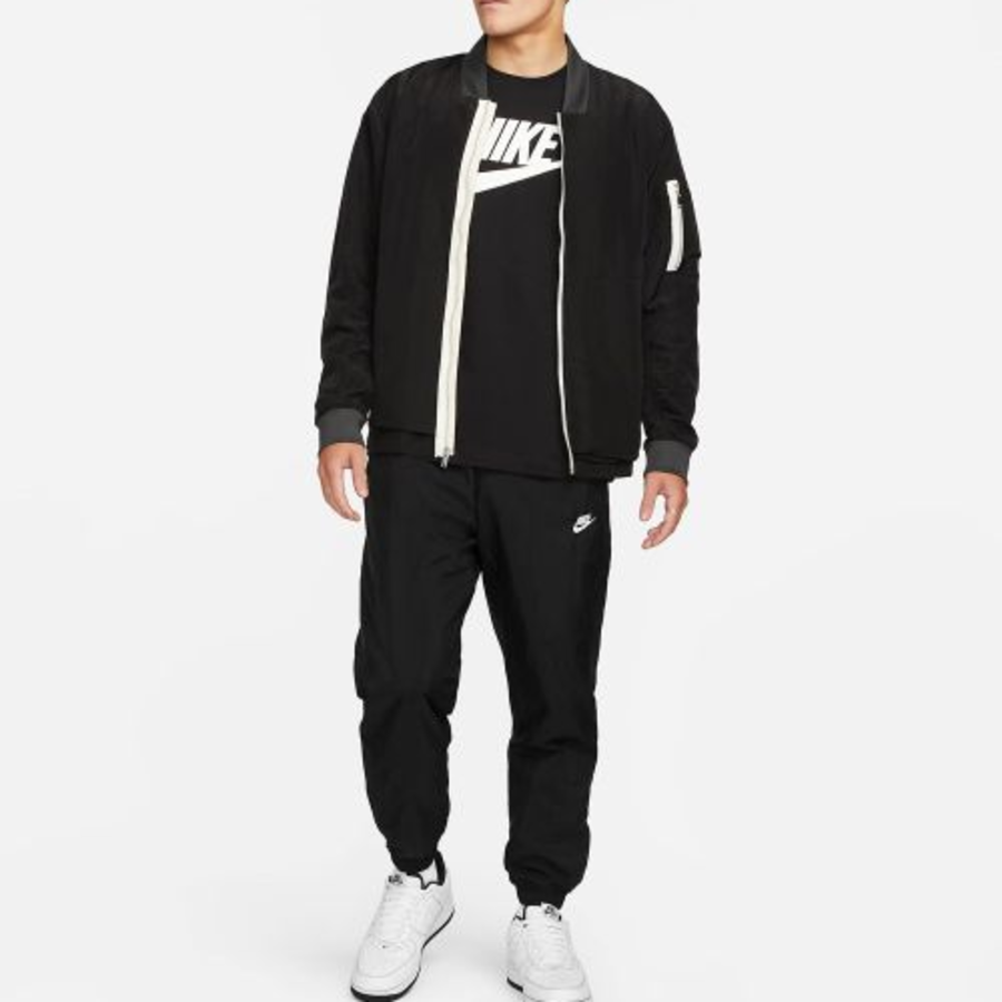 Nike Sportswear T-shirt M [Black/White] — AR5005-010