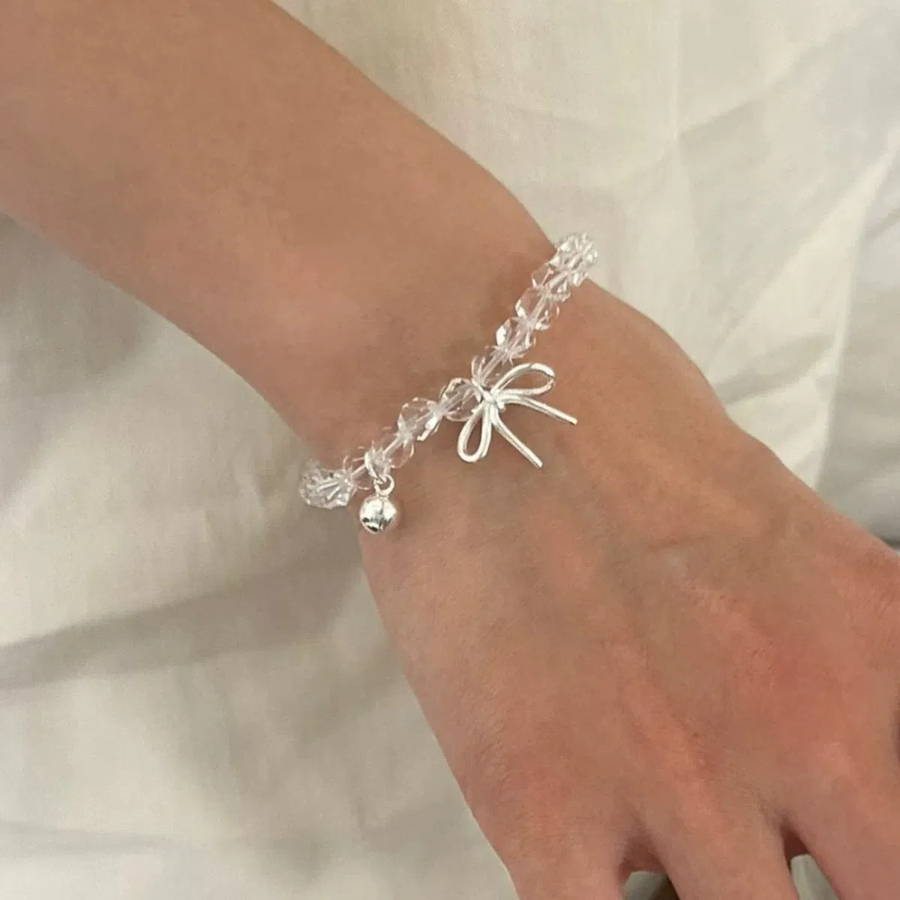 Серебряный браслет с подвеской-бантом и прозрачными кристаллами
