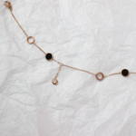 Браслет на ногу с подвеской из кубического циркония в капле и позолотой 18k