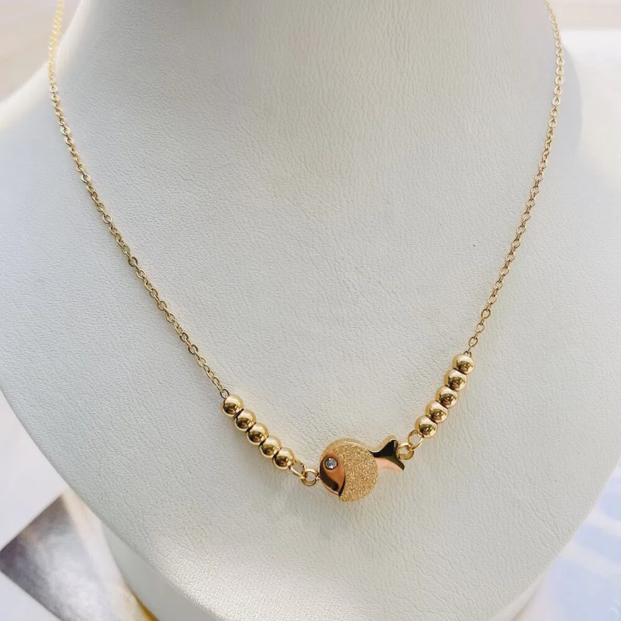 Ожерелье с подвеской в форме рыбки из хирургической стали, цвет золото