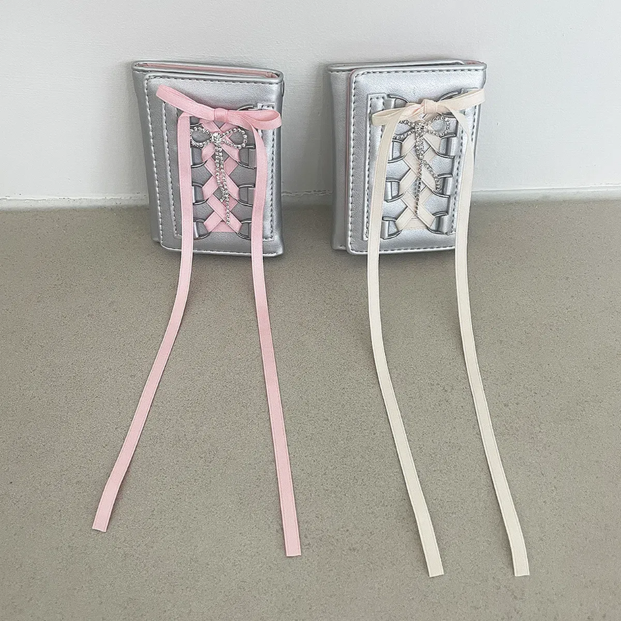 Glossy Silver Ribbon Bi-Fold Wallet — глянцевый стиль в духе Y2K и балетной эстетики