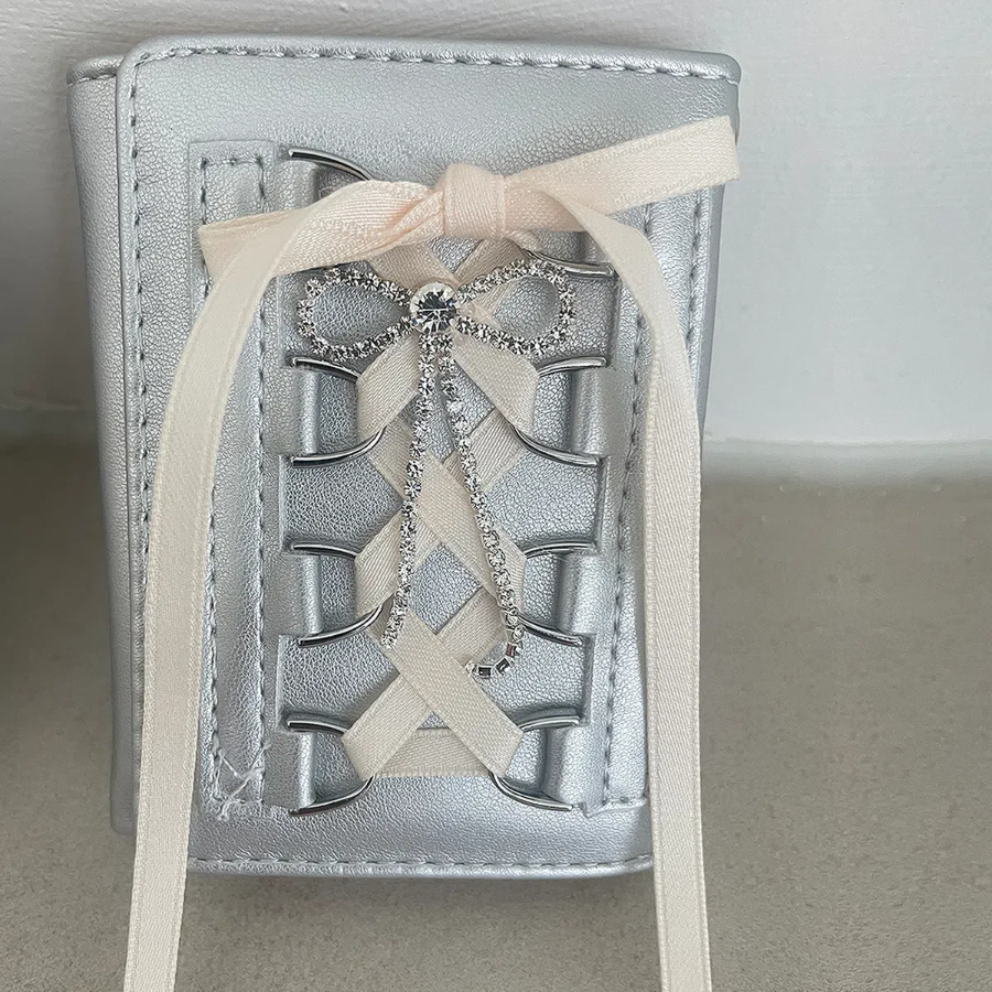 Glossy Silver Ribbon Bi-Fold Wallet — глянцевый стиль в духе Y2K и балетной эстетики