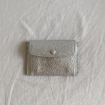 Silver Cowhide Card Wallet — элегантный акцент и надёжное исполнение Made in Korea