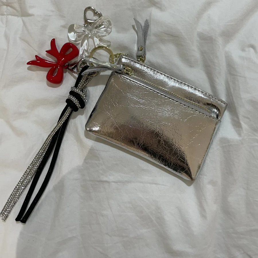 Silver Cowhide Zip Mini Card Wallet — компактность, стиль и натуральная кожа