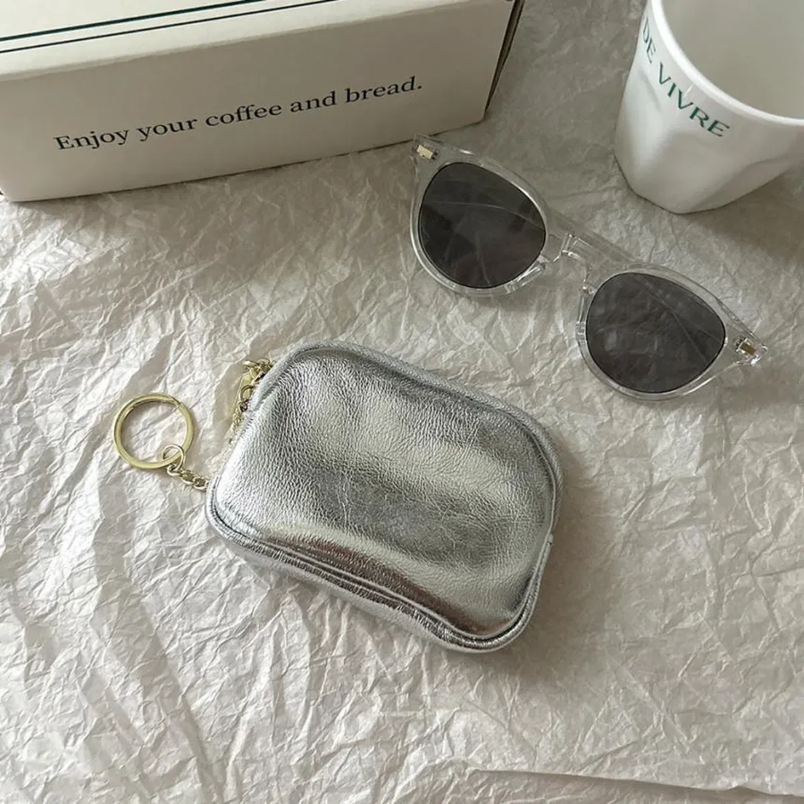 Round Silver Cowhide Zip Card Wallet with Keyring — стильный компакт с функцией ключницы