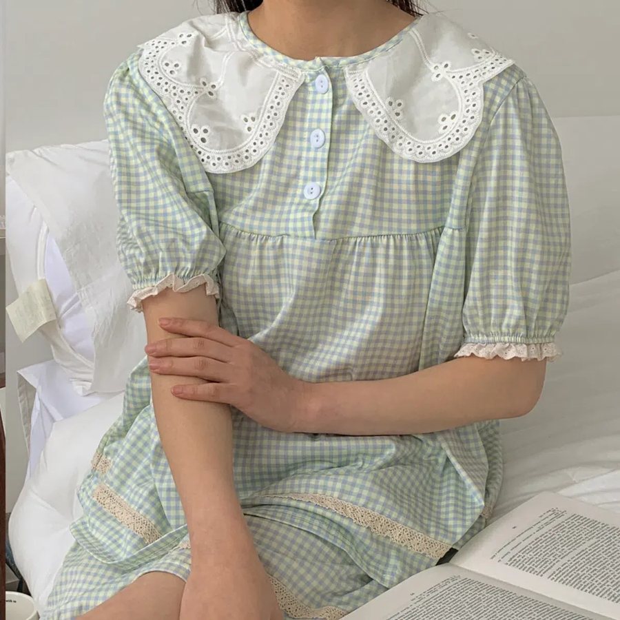 Chuchu Check Lace Collar Pajama Set