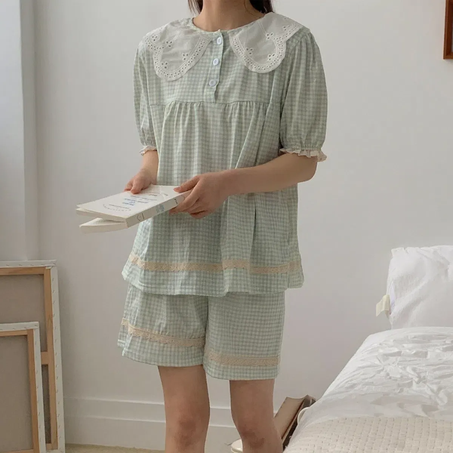 Chuchu Check Lace Collar Pajama Set