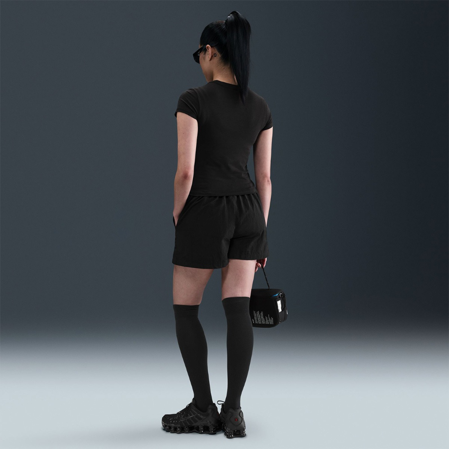 Nike Sportswear Women’s Slim Fit Graphic T-Shirt