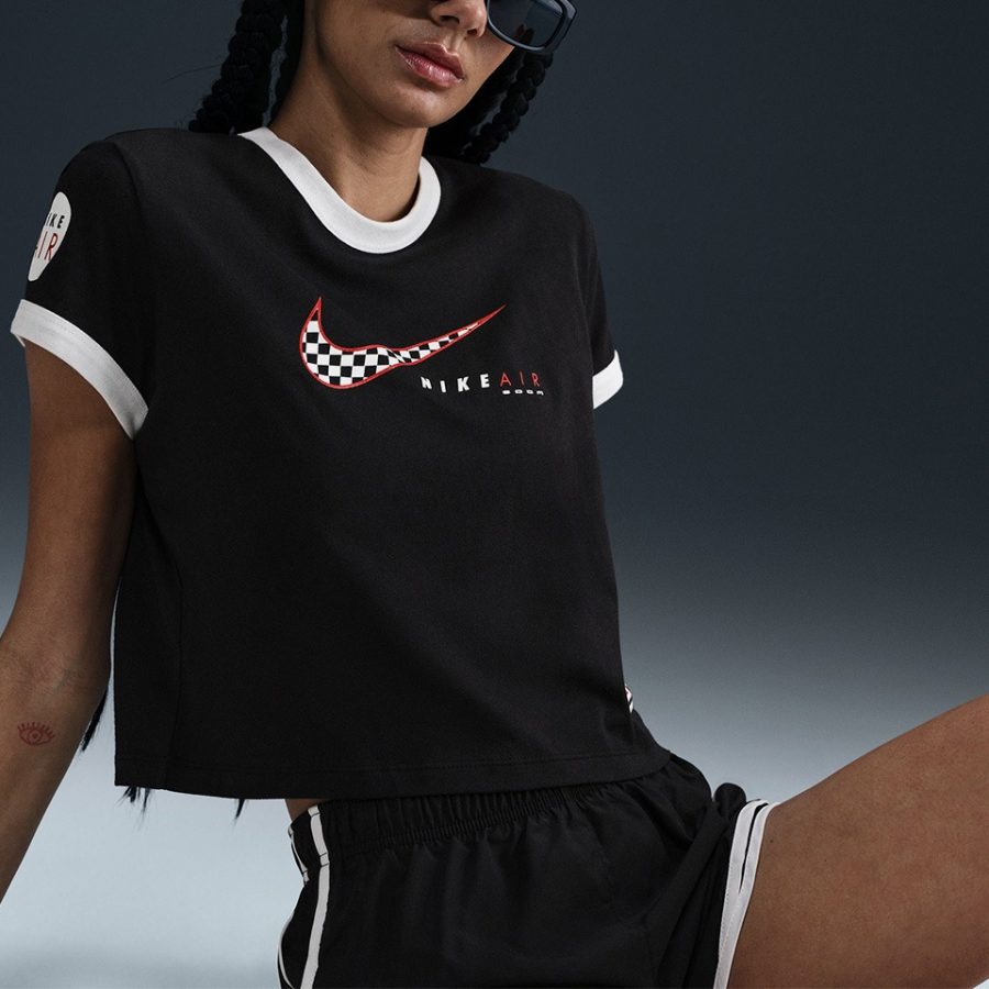 Nike Sportswear Club Women’s Short-Sleeve T-Shirt