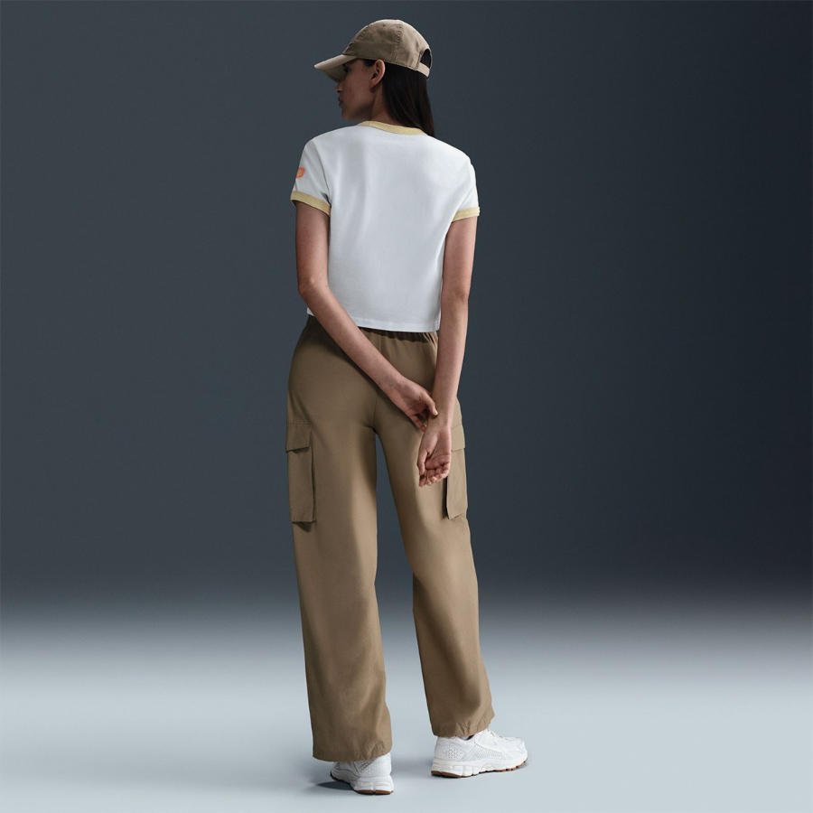 Nike Sportswear Club Women’s Short-Sleeve T-Shirt