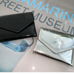 Enamel Glossy Slim Card Wallet — минимализм с глянцевым акцентом в стиле Y2K