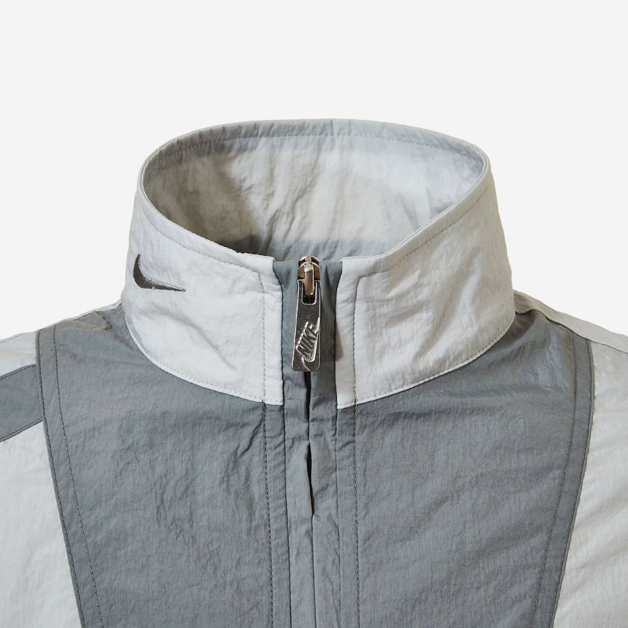 Nike Sportswear Women’s Oversized Woven Jacket