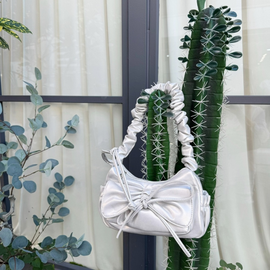 Tabi Shirring Ribbon Tote Shoulder Crossbag — женственность и практичность в одном аксессуаре