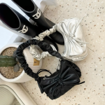 Tabi Shirring Ribbon Tote Shoulder Crossbag — женственность и практичность в одном аксессуаре